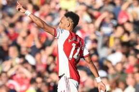 爱游戏-Doinb在阿森纳比赛中惊险取胜，连败引发热议！的简单介绍