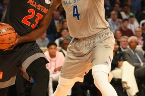 爱游戏-关于浓眉哥回归赛场，逆转首场状态亮眼，MAD观众沸腾！的信息